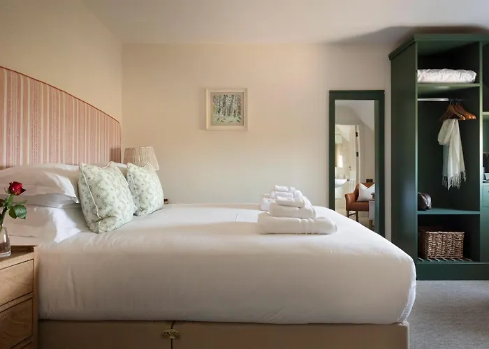 Guest house Teach De Broc 4*